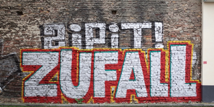 UV2 Design Berlin Beschilderungen Fluchtweg Grafik Design