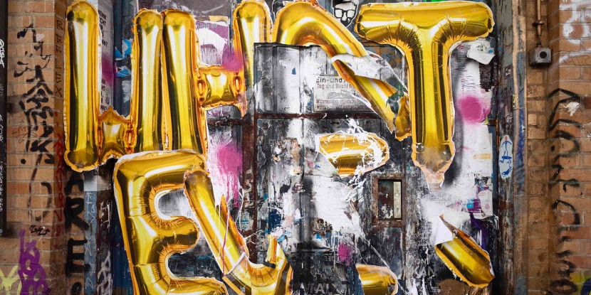 Digital Design Leitsysteme Schrift am Bau Berlin UV2