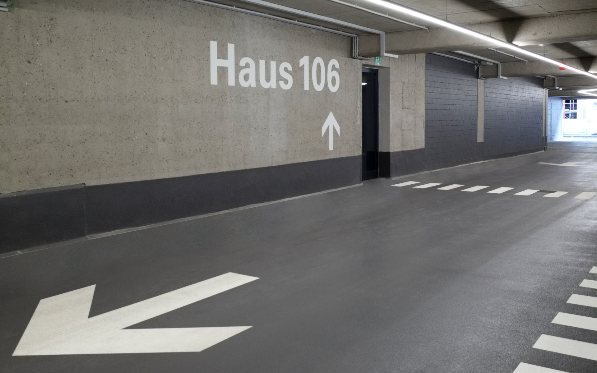 Parkgarage Beschriftung Schilder Beschilderung Orientierungssysteme Design Berlin