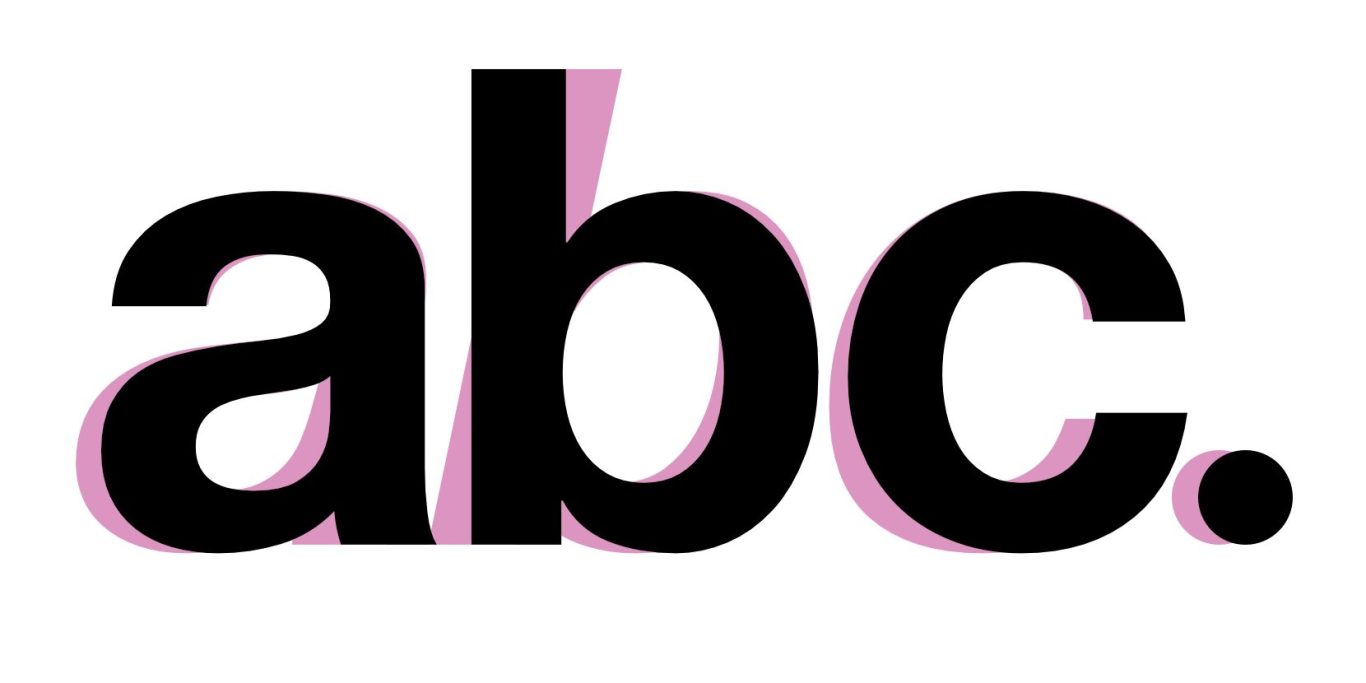 Schriftzug "abc." in moderner Schriftart, schwarz mit pinken Akzenten.