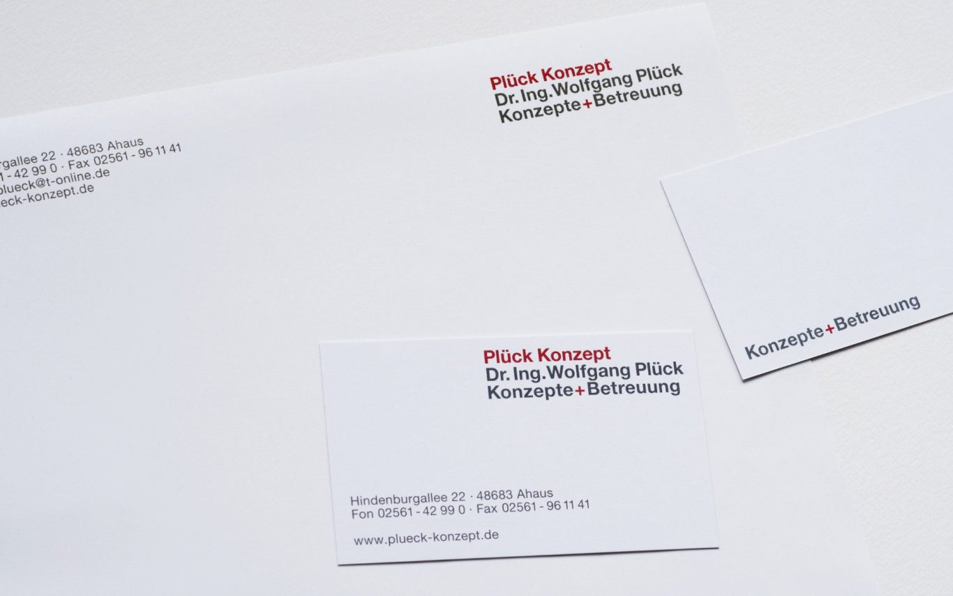 Briefbogen und Visitenkarte mit rotem Logo und grauer Information.